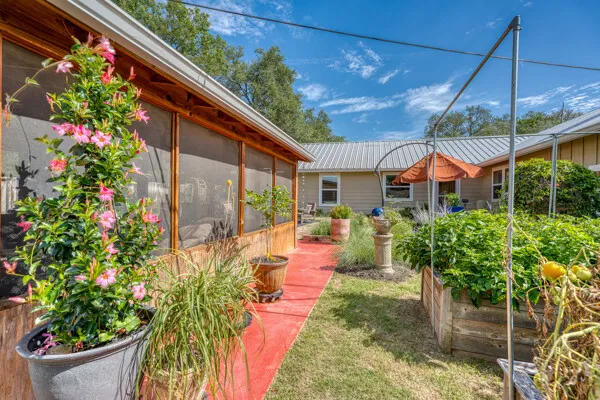 215 E McGee Trail Kingsland, TX 78639