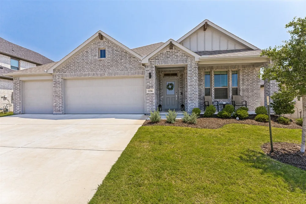 1216 Nuevo Rancho Lane Haslet, TX 76052