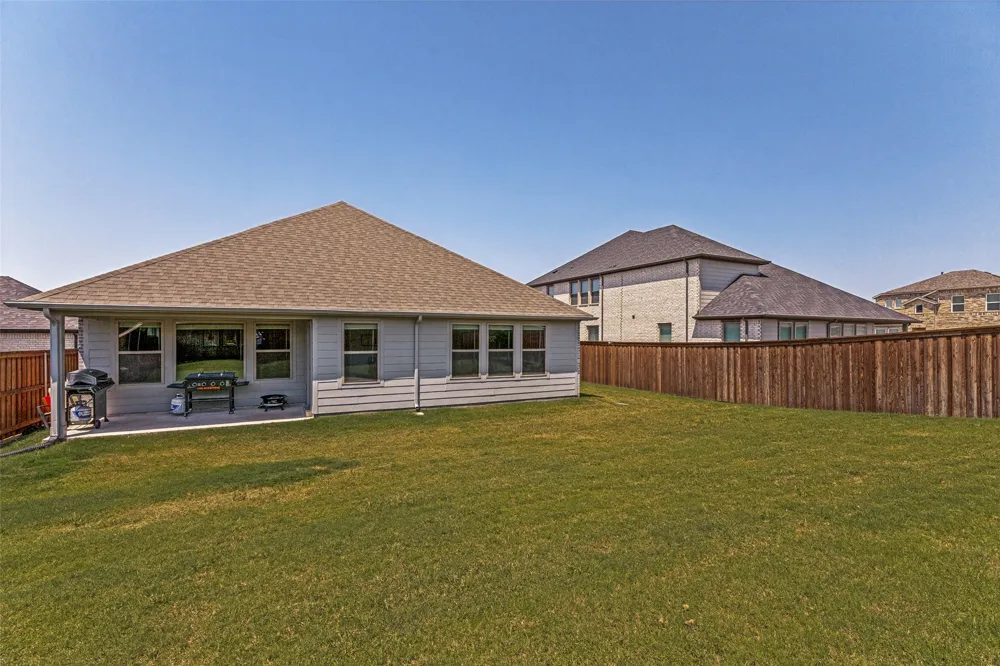 1216 Nuevo Rancho Lane Haslet, TX 76052