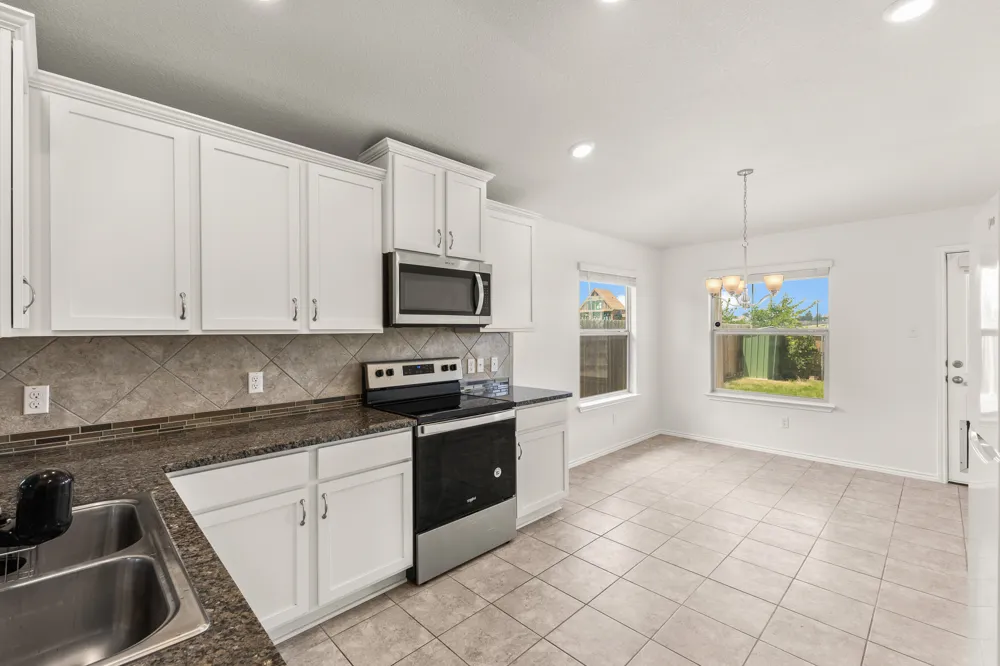 109 Midas Lane Jarrell, TX 76537