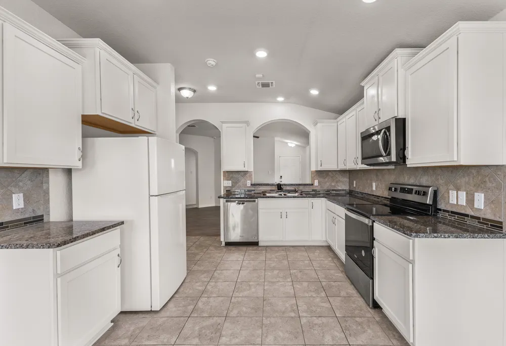 109 Midas Lane Jarrell, TX 76537