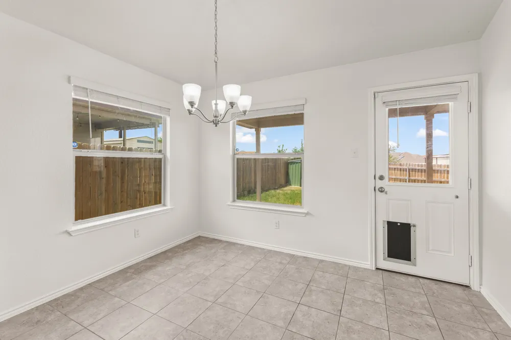 109 Midas Lane Jarrell, TX 76537