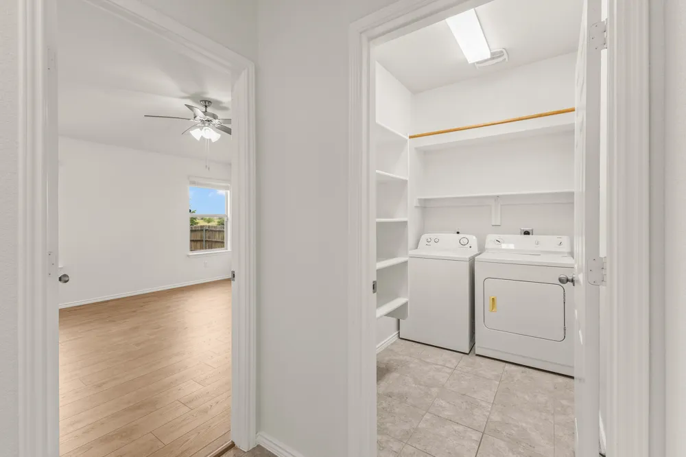 109 Midas Lane Jarrell, TX 76537