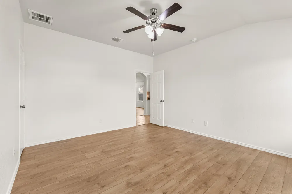 109 Midas Lane Jarrell, TX 76537