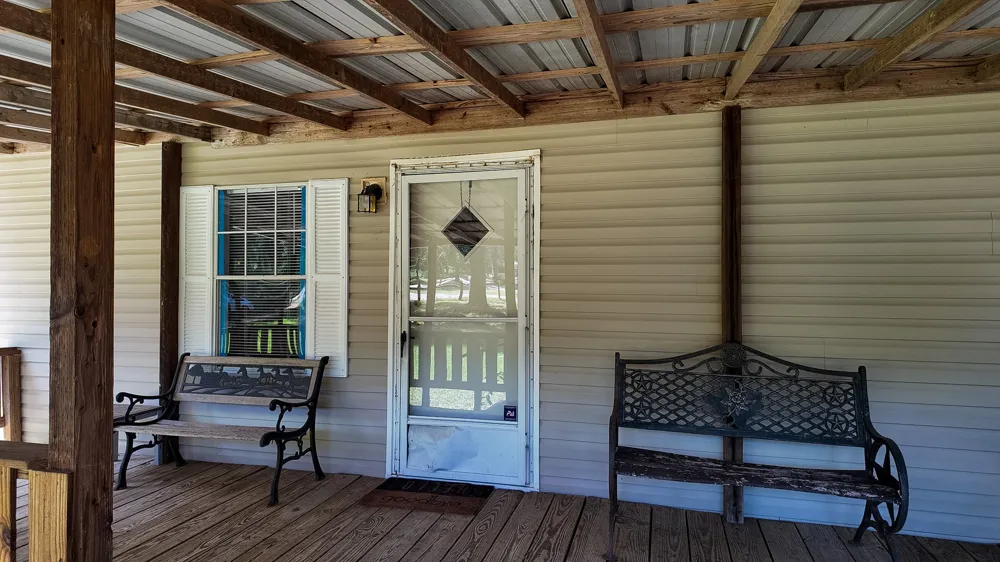111 Old Piney Trail Paige, TX 78659