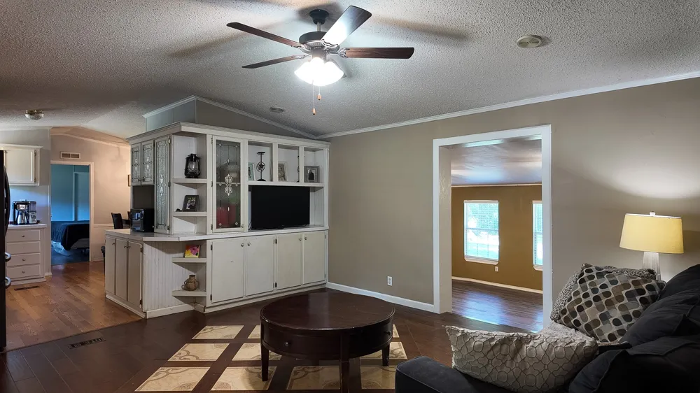 111 Old Piney Trail Paige, TX 78659