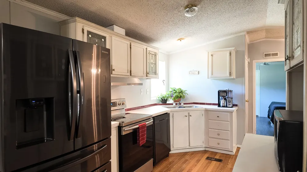 111 Old Piney Trail Paige, TX 78659