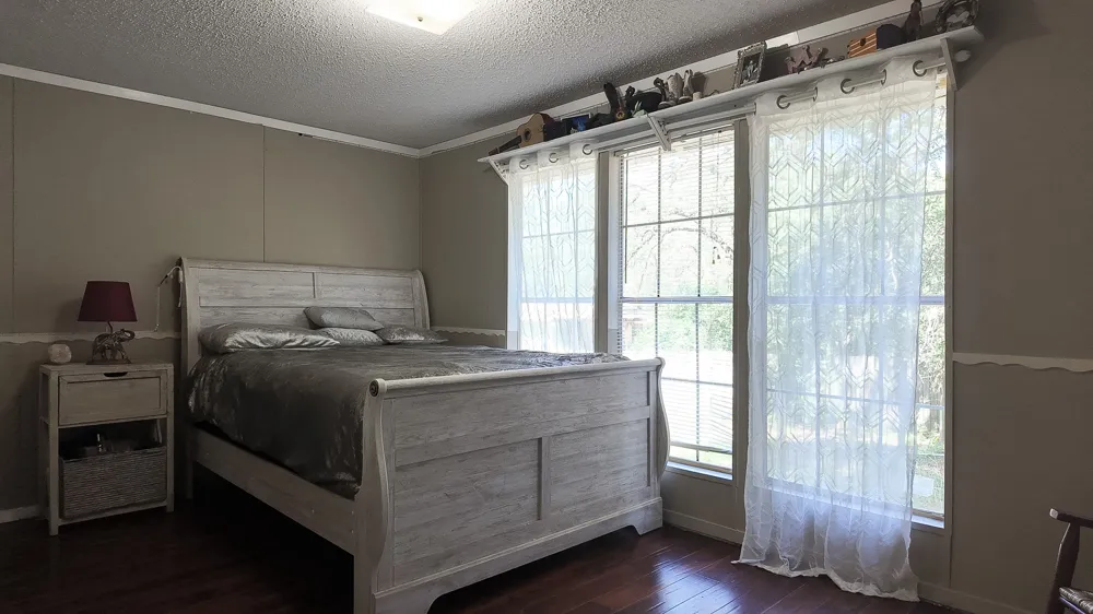 111 Old Piney Trail Paige, TX 78659