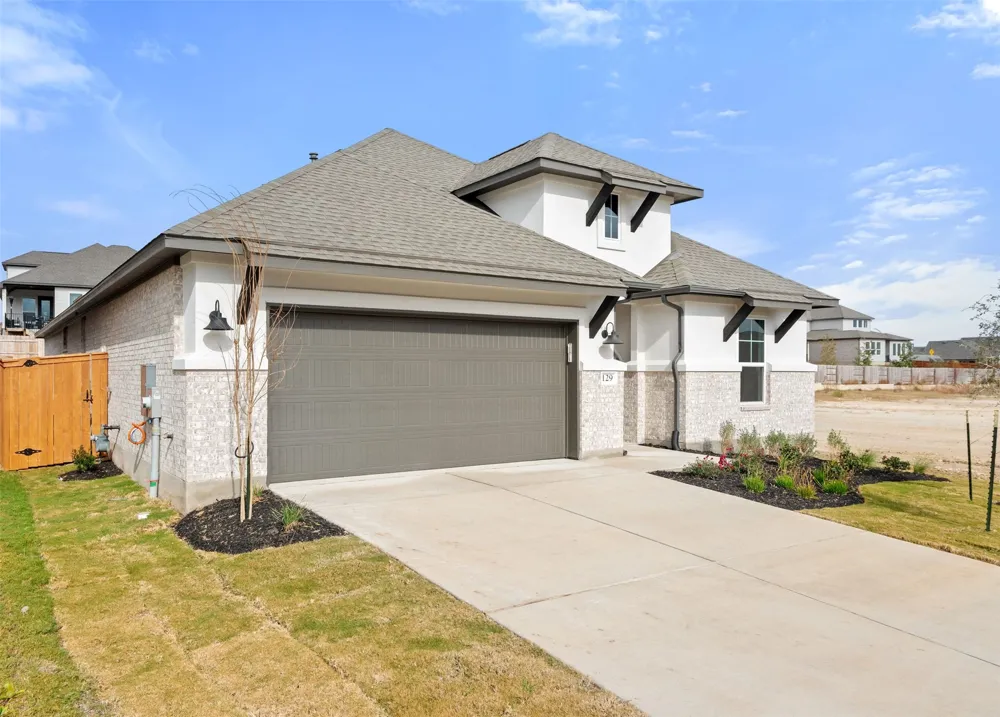129 Old Woods Road Liberty Hill, TX 78642