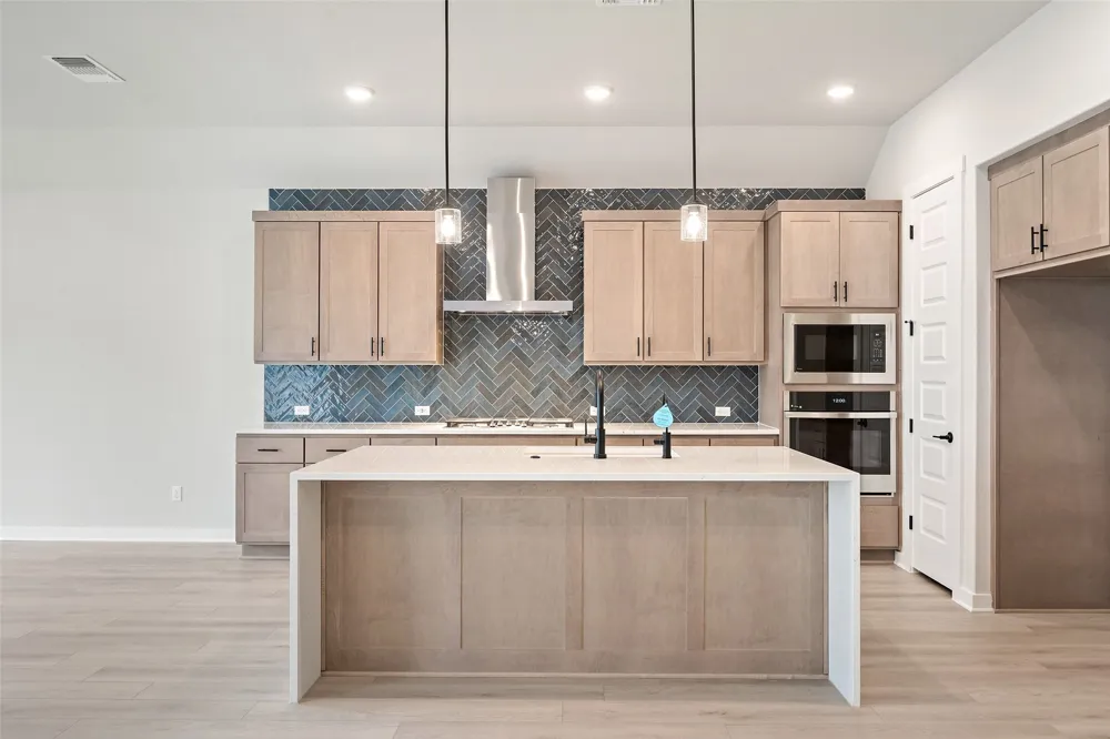 129 Old Woods Road Liberty Hill, TX 78642
