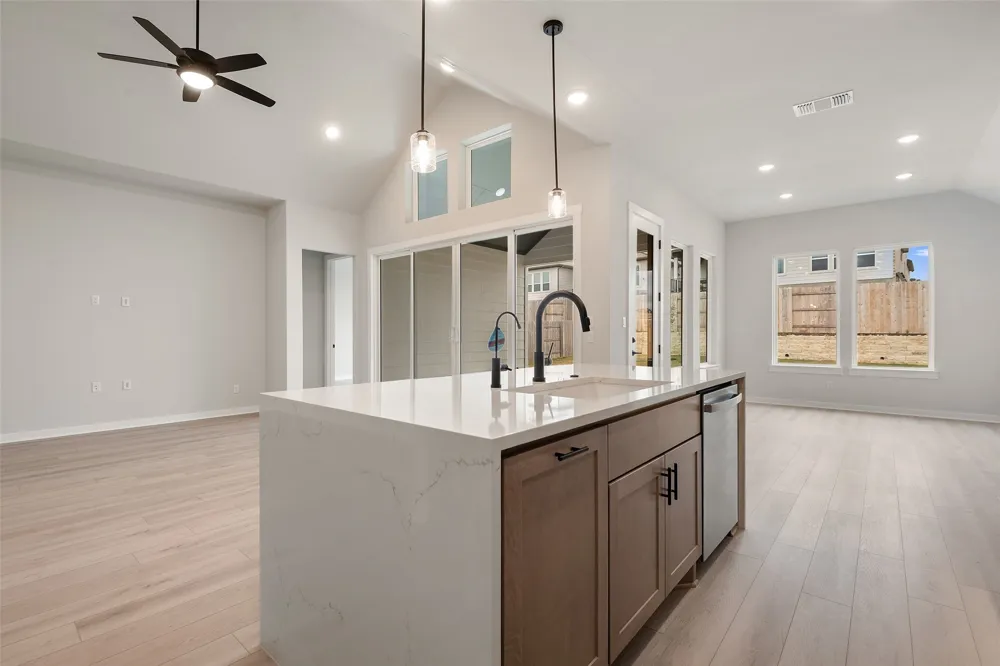 129 Old Woods Road Liberty Hill, TX 78642