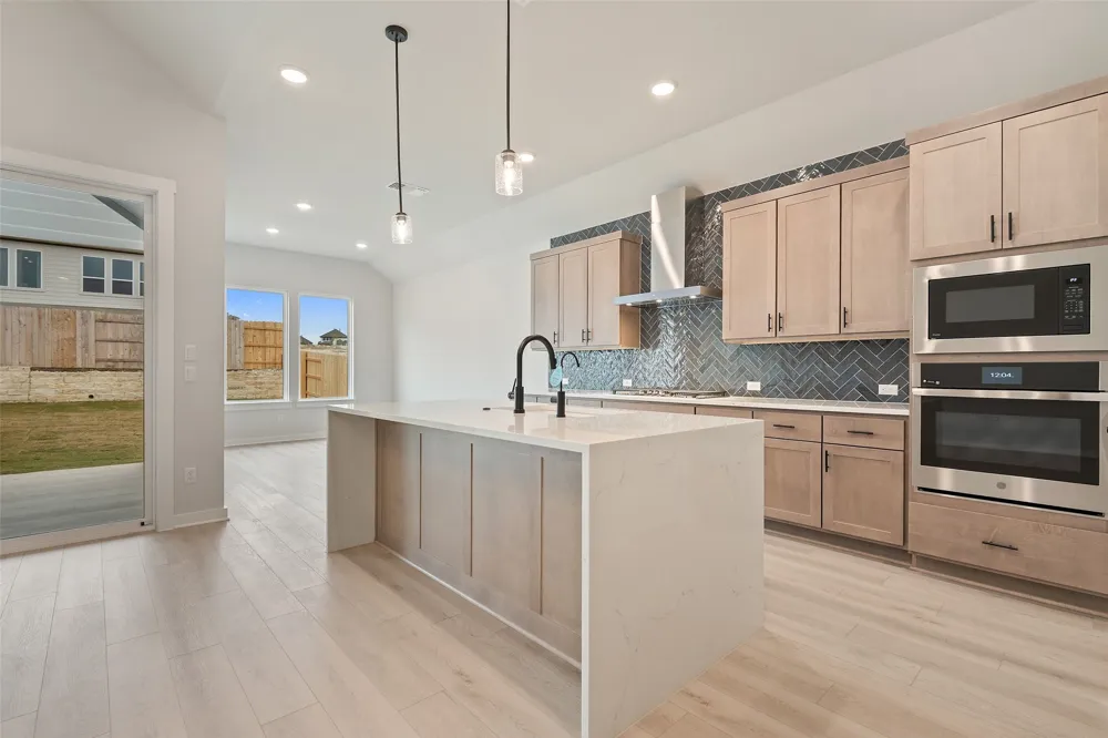129 Old Woods Road Liberty Hill, TX 78642