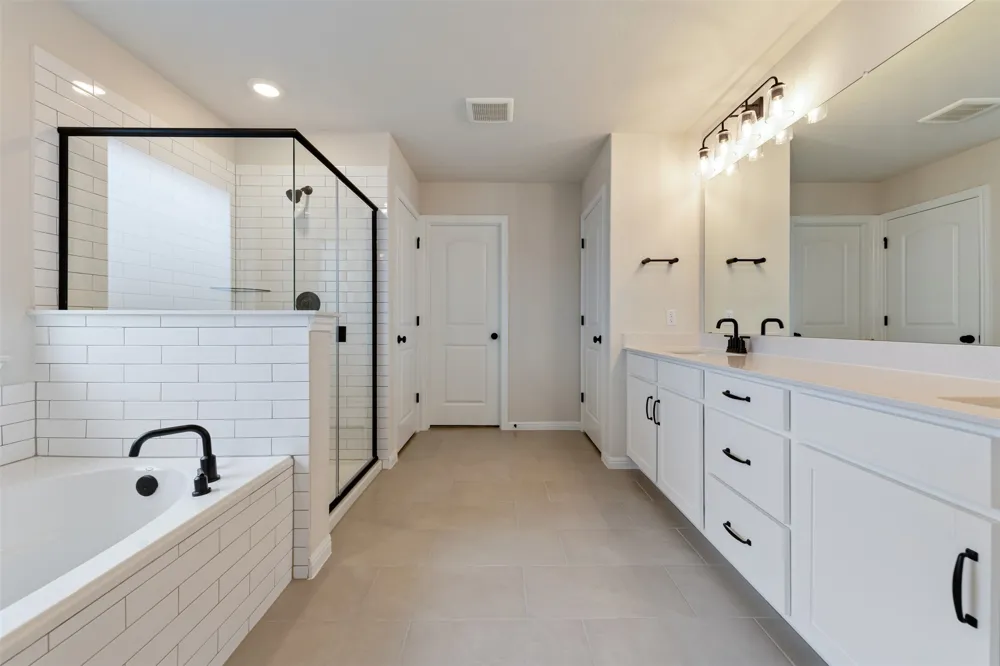 134 Arlington Park Loop Hutto, TX 78634