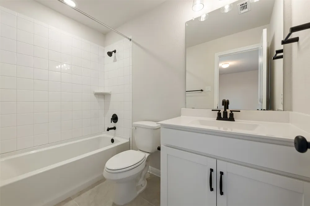 134 Arlington Park Loop Hutto, TX 78634