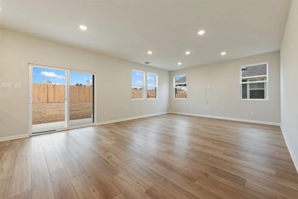 134 Arlington Park Loop Hutto, TX 78634