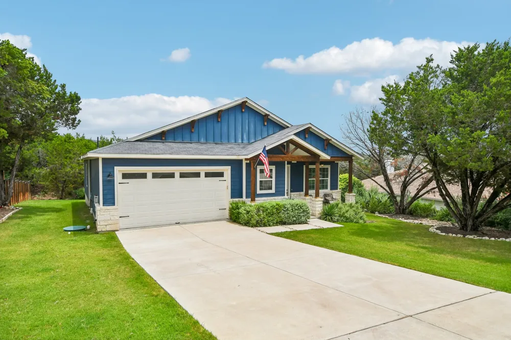 2909 Davis Cove Lago Vista, TX 78645