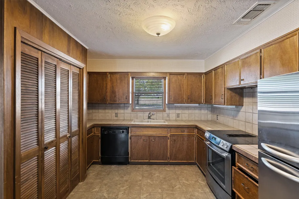 2942 Ranch Road 2766 Johnson City, TX 78636