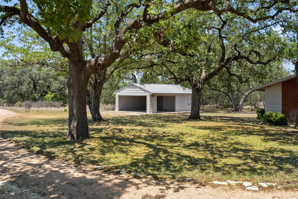 2942 Ranch Road 2766 Johnson City, TX 78636