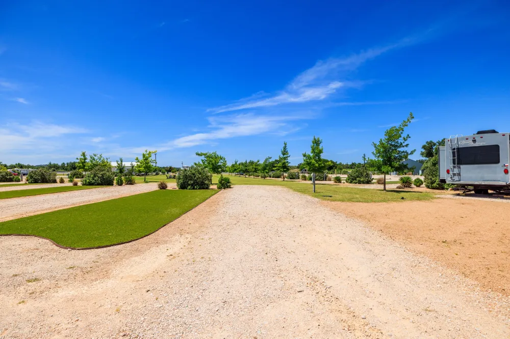 4584 E 290 #304R Fredericksburg, TX 78624