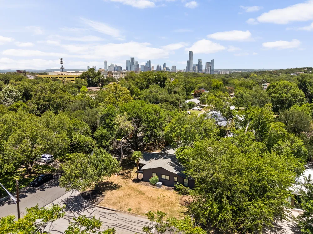 2605 Friar Tuck Lane Austin, TX 78704