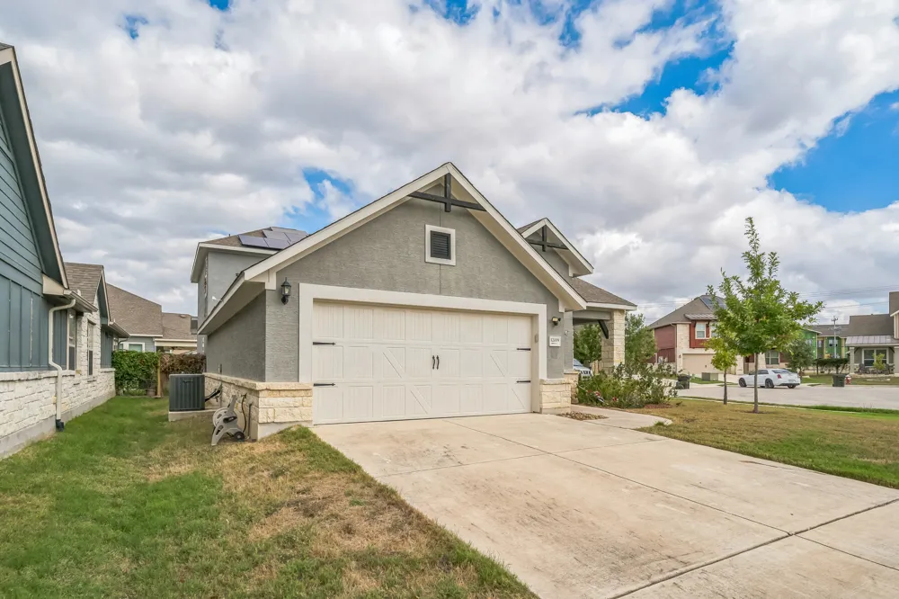 12009 Vignette Schertz, TX 78154