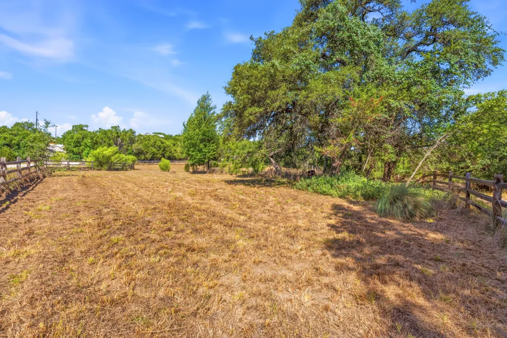 10400 Lake Park Drive Dripping Springs, TX 78620