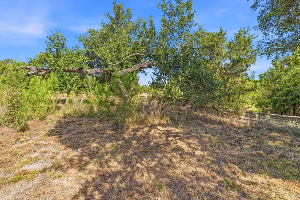 10400 Lake Park Drive Dripping Springs, TX 78620