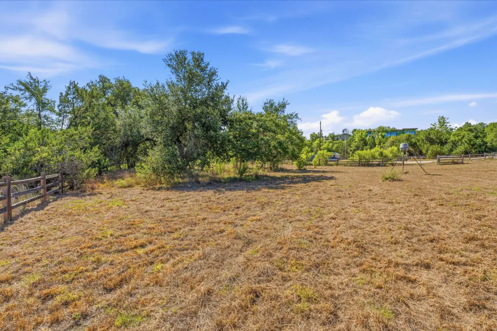 10400 Lake Park Drive Dripping Springs, TX 78620