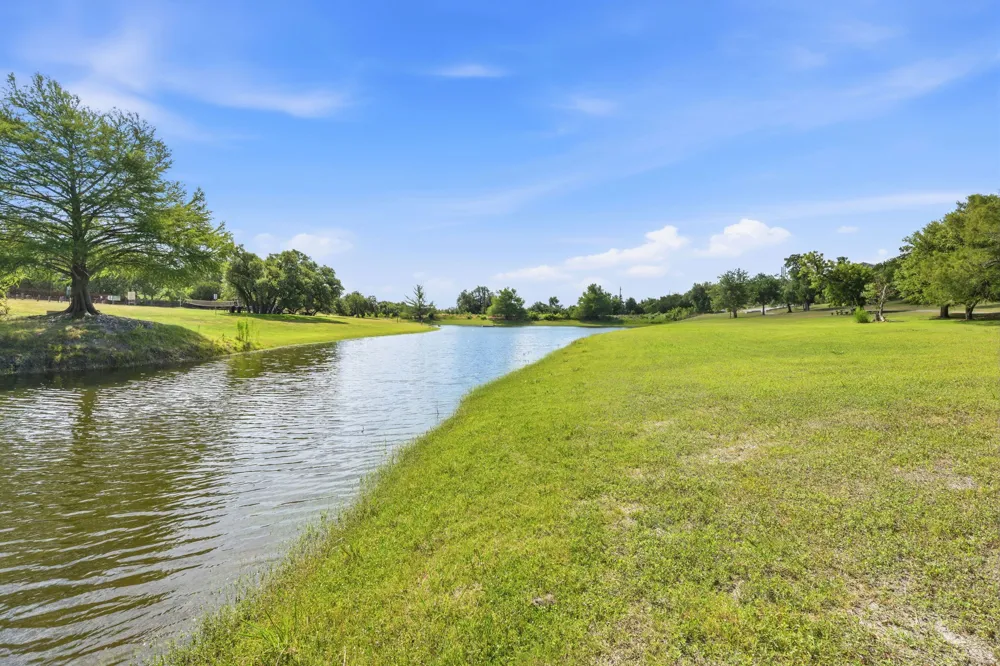 10400 Lake Park Drive Dripping Springs, TX 78620