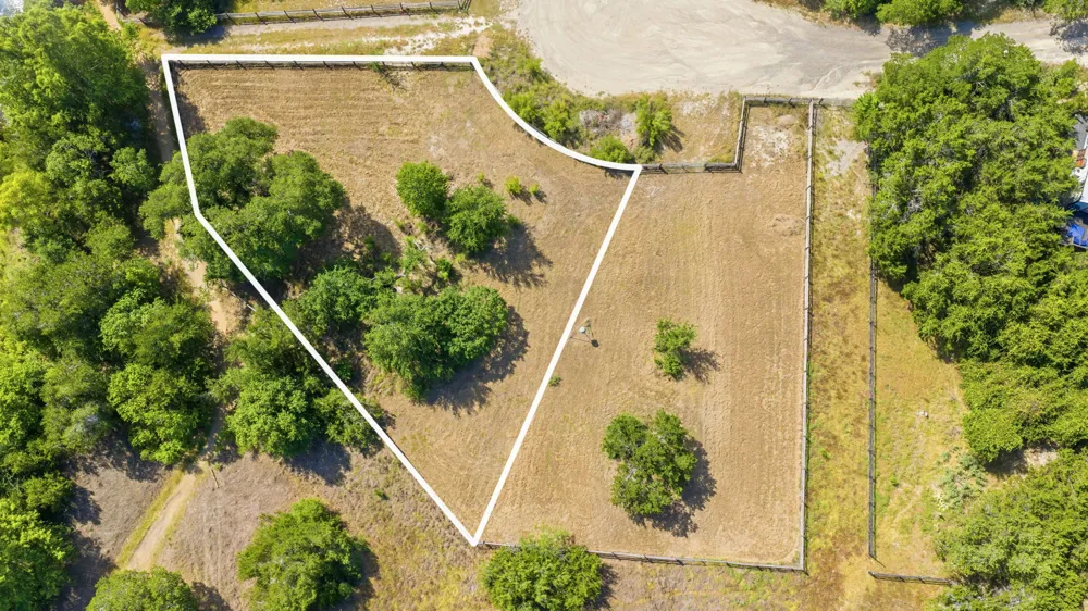 10400 Lake Park Drive Dripping Springs, TX 78620