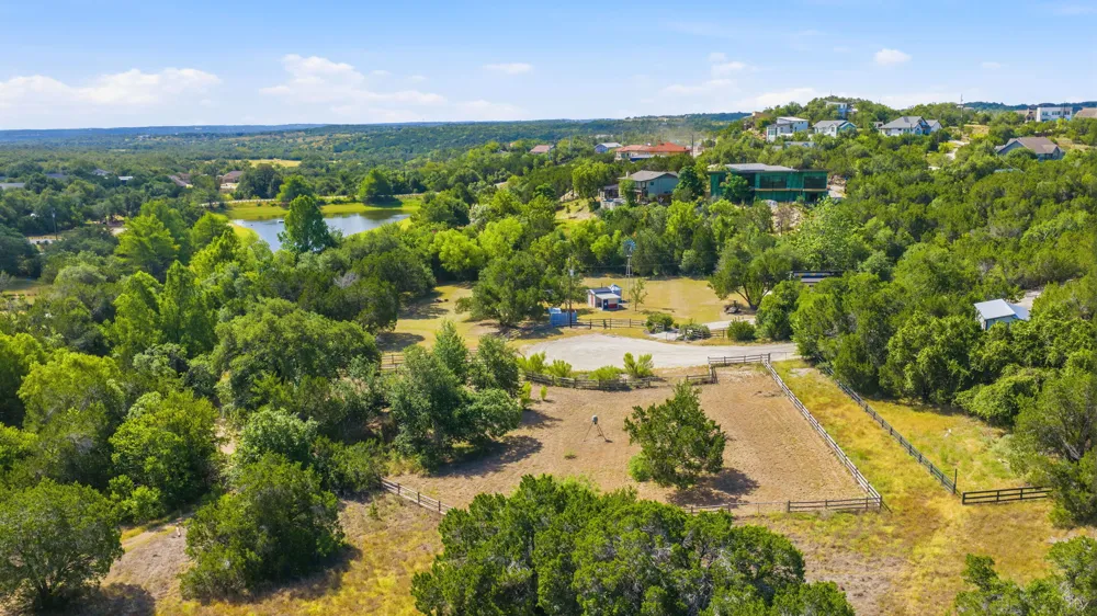 10400 Lake Park Drive Dripping Springs, TX 78620