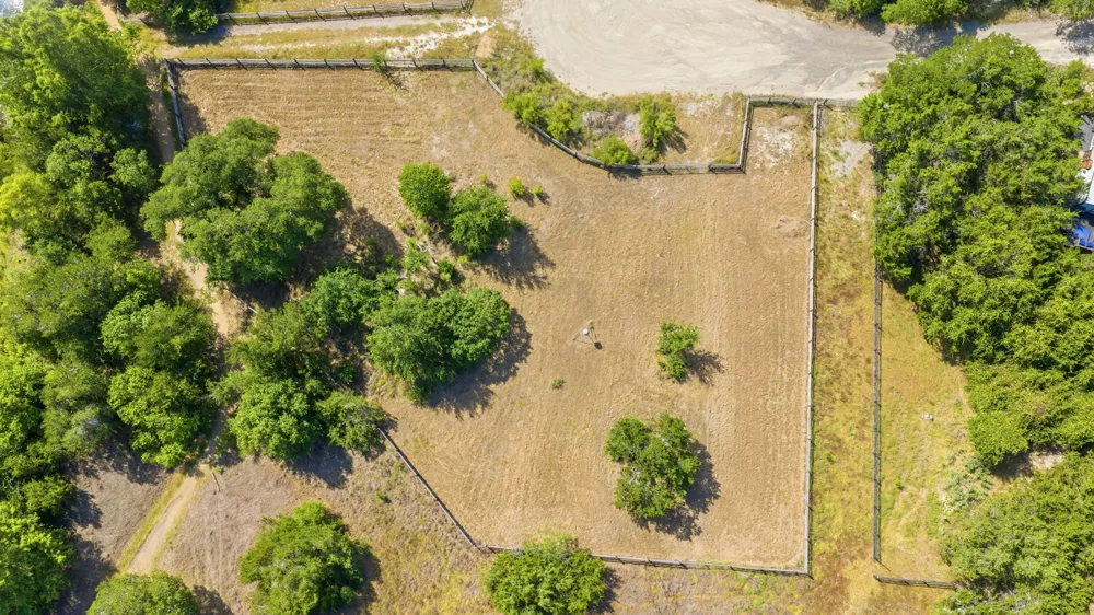 10400 Lake Park Drive Dripping Springs, TX 78620