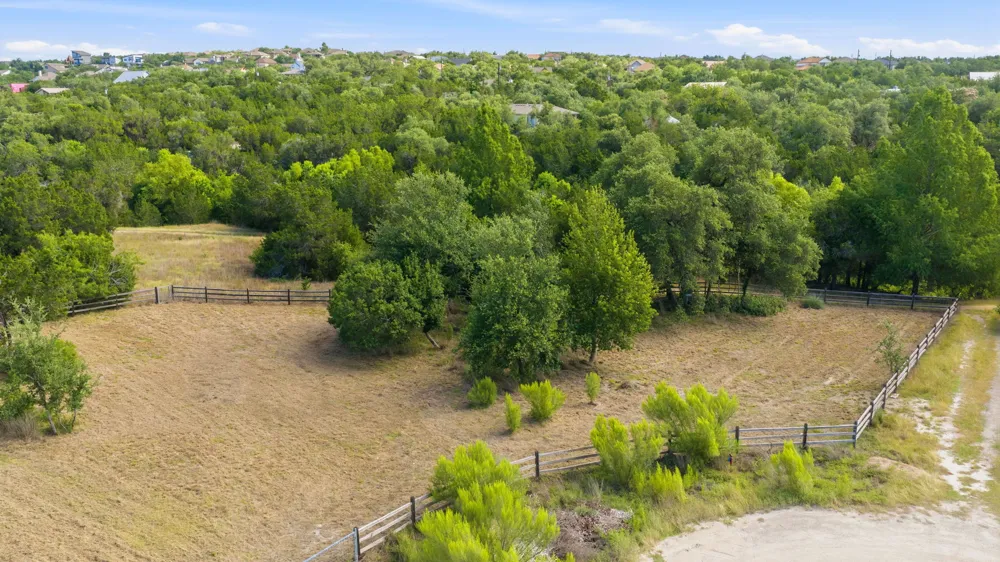 10400 Lake Park Drive Dripping Springs, TX 78620