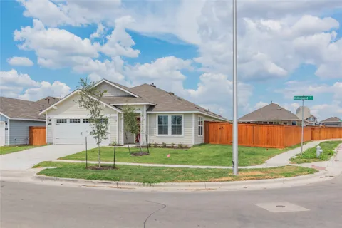 204 Rollingwood Drive