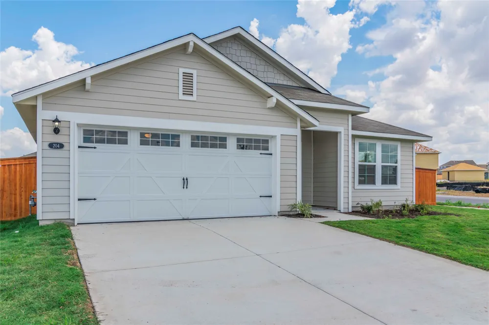 204 Rollingwood Drive San Marcos, TX 78666