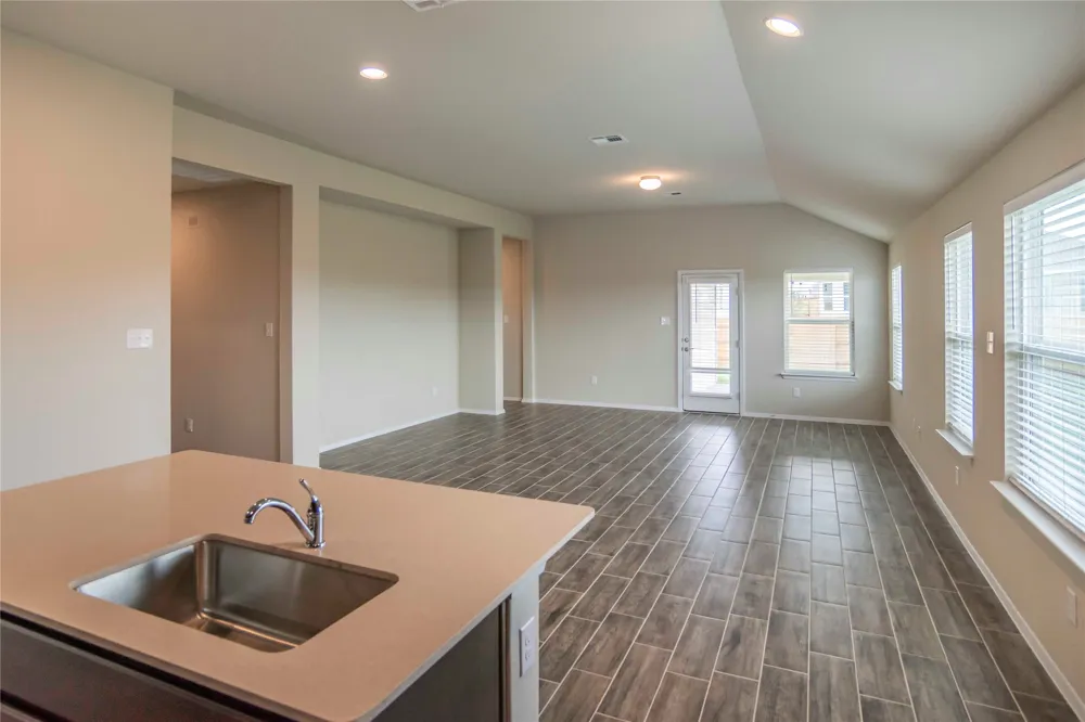 204 Rollingwood Drive San Marcos, TX 78666