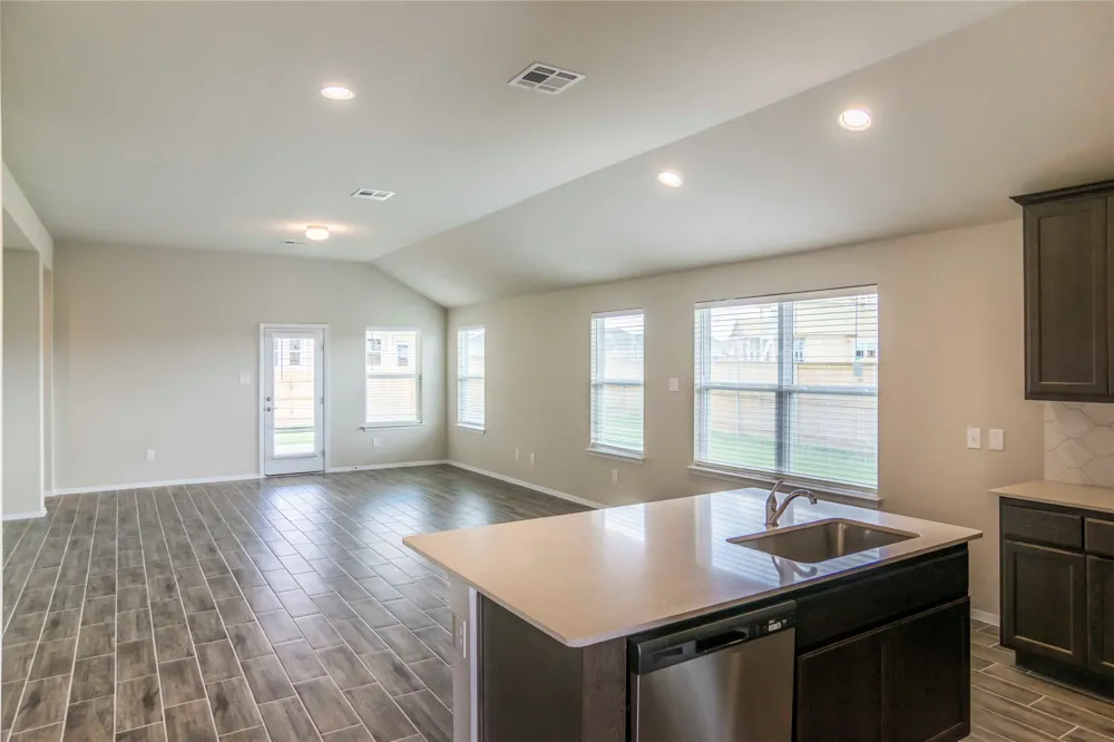 204 Rollingwood Drive San Marcos, TX 78666