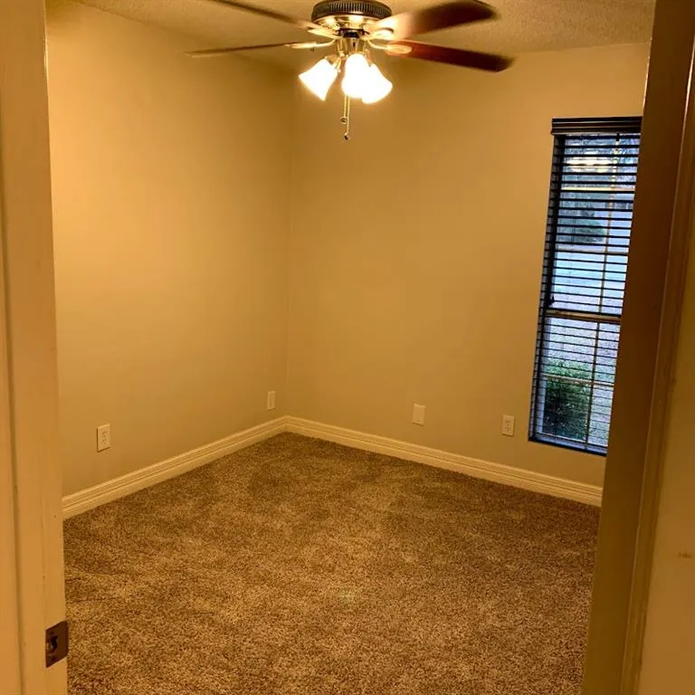 704 Chestnut Crossing Cedar Park, TX 78613