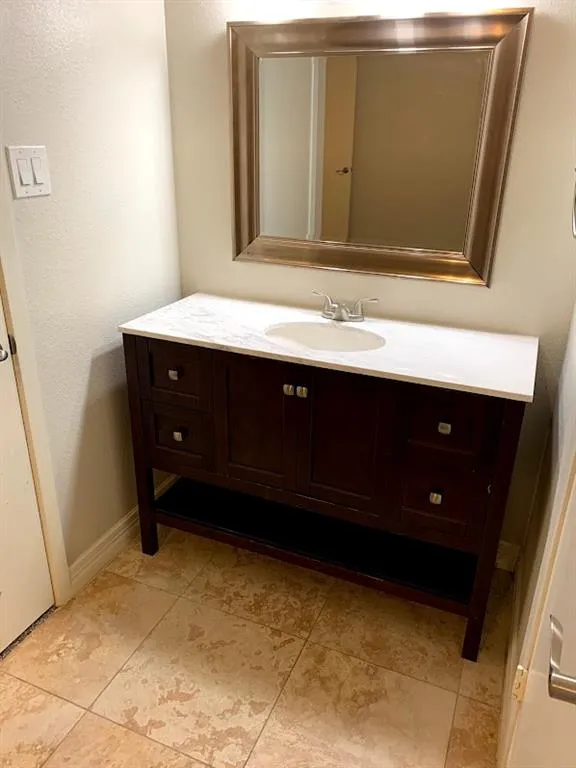 704 Chestnut Crossing Cedar Park, TX 78613