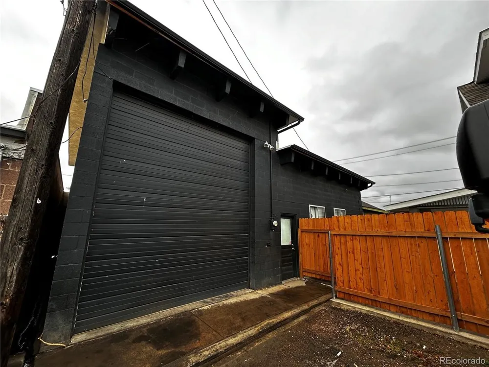 525 7th St Pueblo, CO 81003