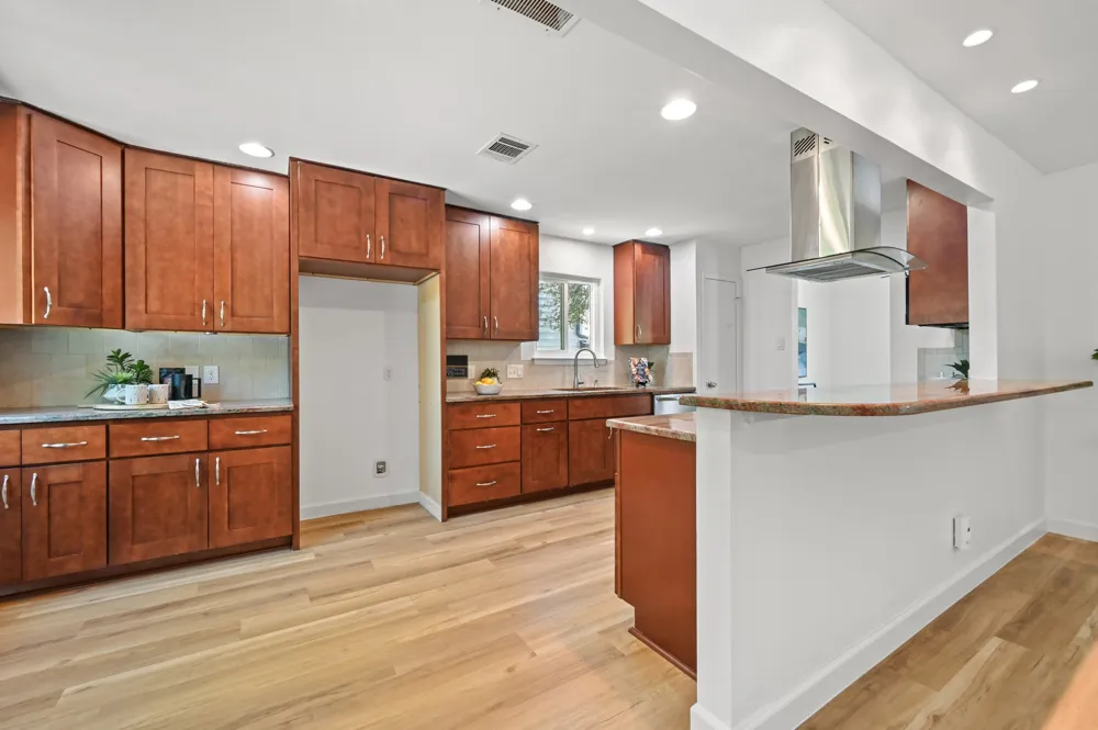 2704 Jorwoods Drive Austin, TX 78745