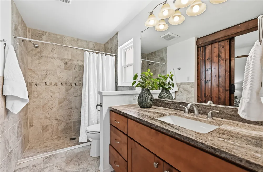 2704 Jorwoods Drive Austin, TX 78745