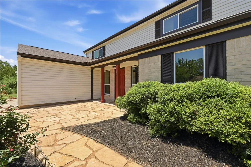 2704 Jorwoods Drive Austin, TX 78745