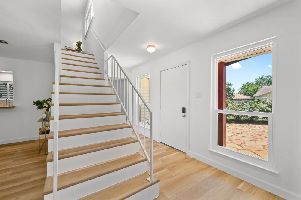 2704 Jorwoods Drive Austin, TX 78745