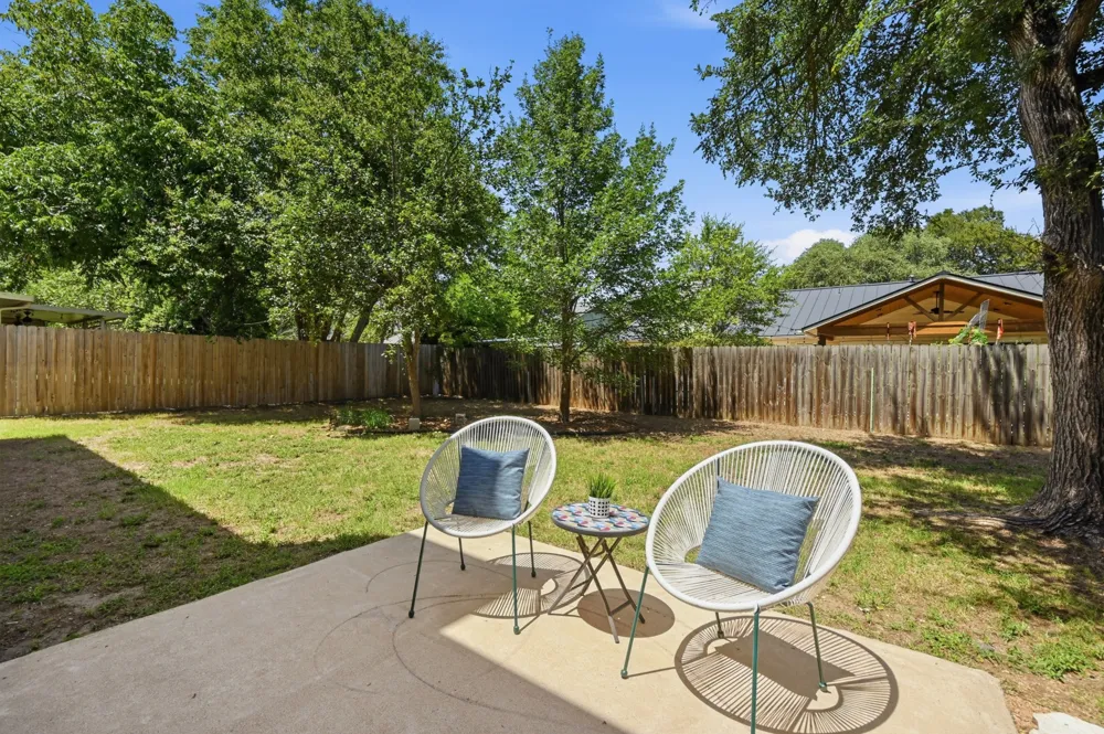2704 Jorwoods Drive Austin, TX 78745
