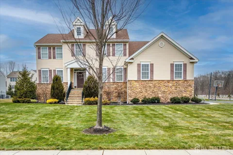 2 Eagle Court