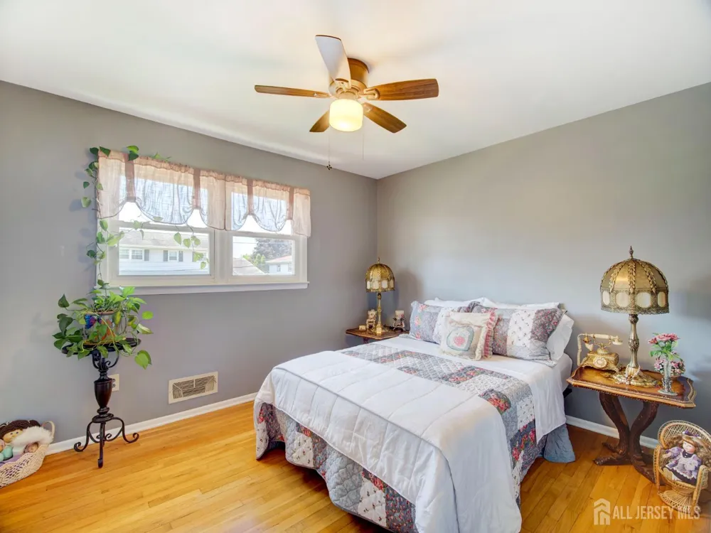 60 S Cliff Road S Colonia, NJ 07067