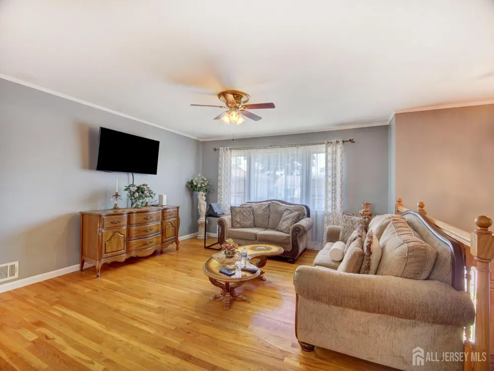 60 S Cliff Road S Colonia, NJ 07067
