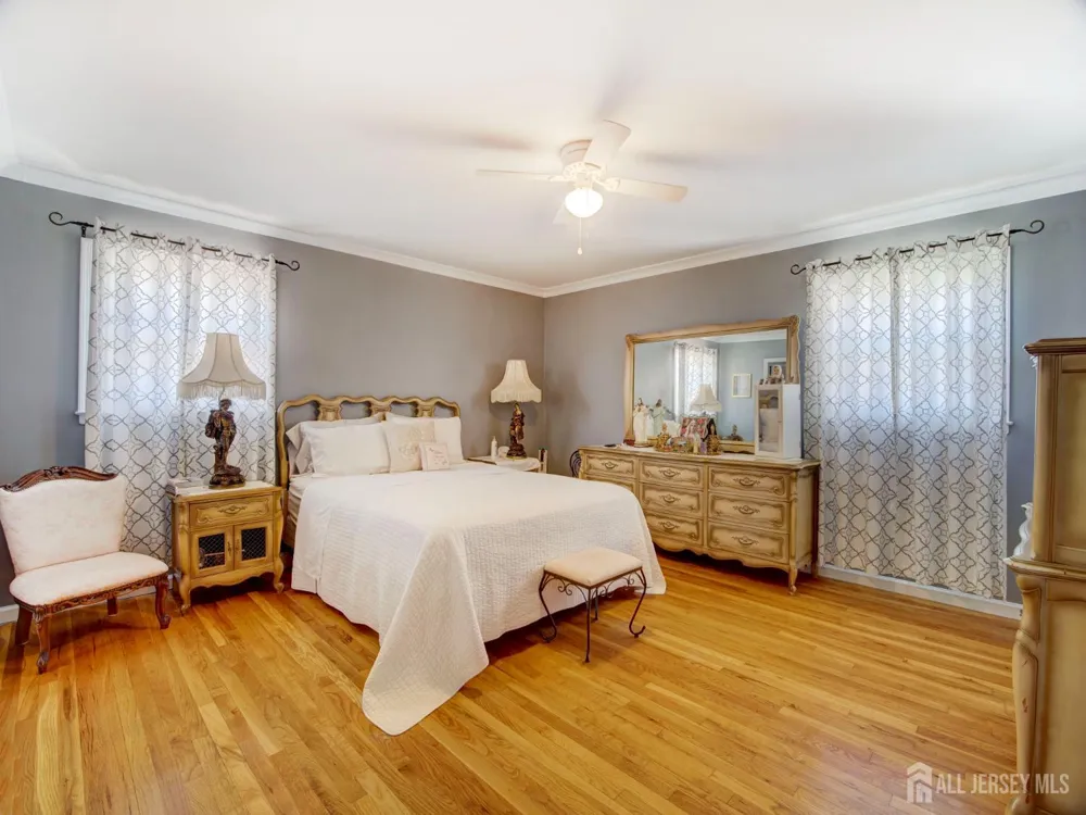 60 S Cliff Road S Colonia, NJ 07067