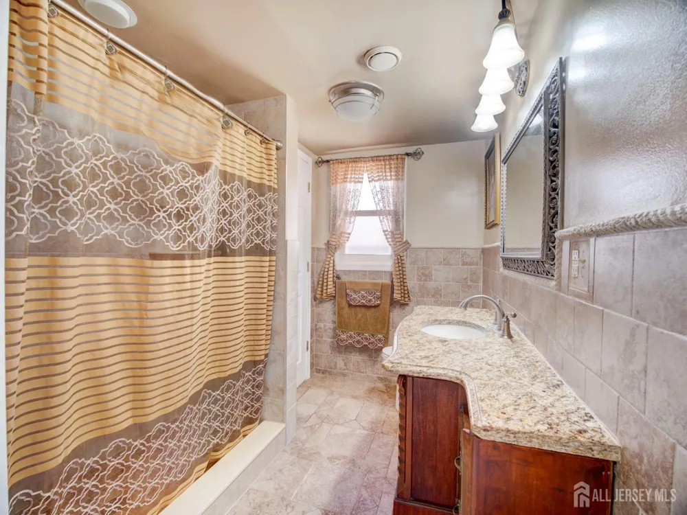 60 S Cliff Road S Colonia, NJ 07067